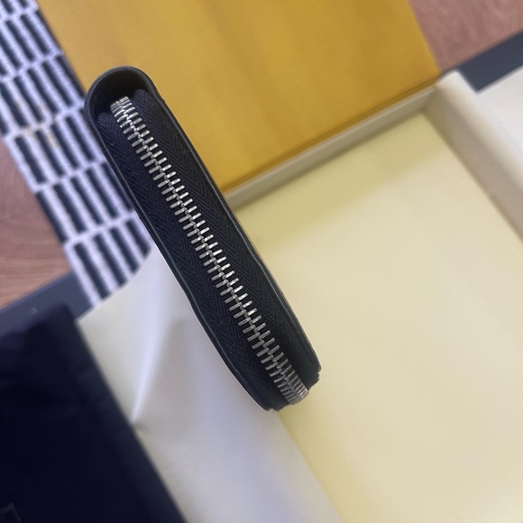 Fendi wallet - Picture 9 of 9